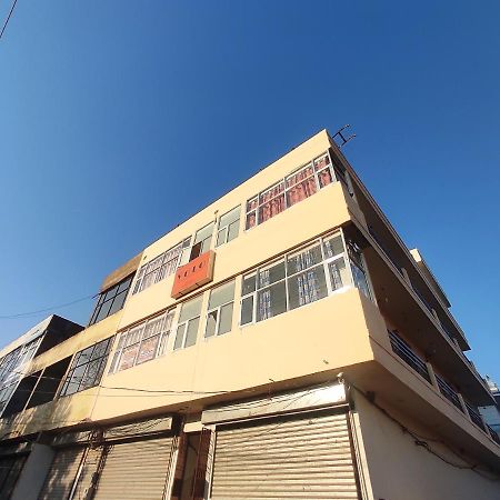 Hotel Yolo- Chandīgarh 外观 照片