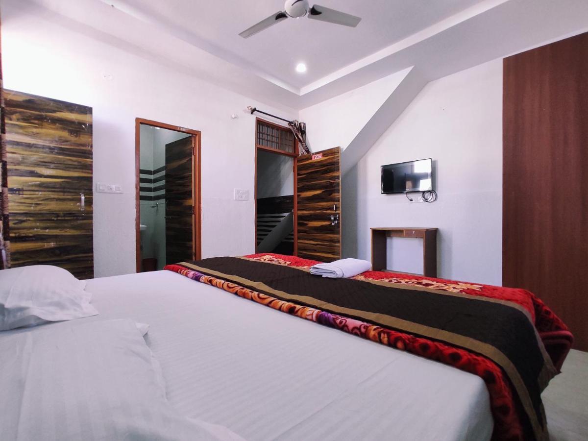 Hotel Yolo- Chandīgarh 外观 照片