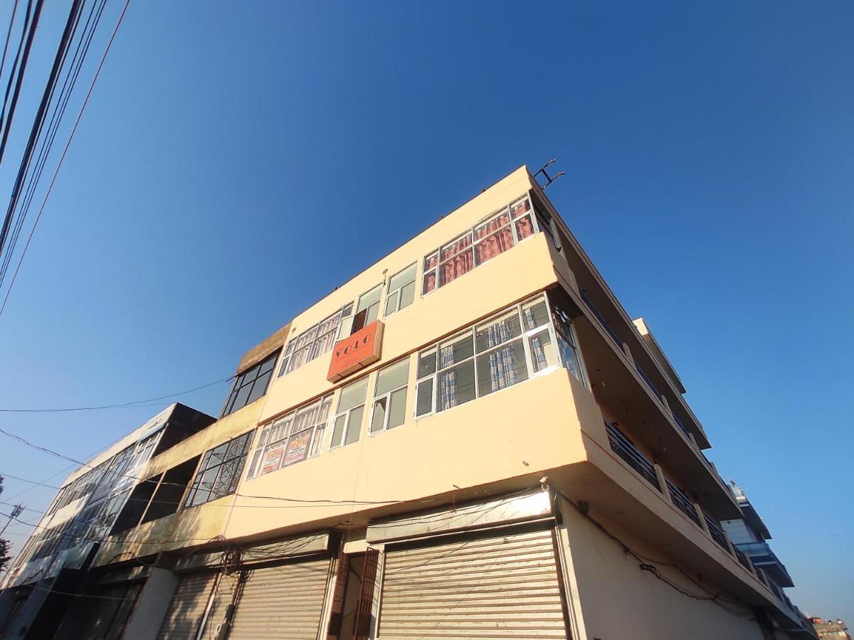 Hotel Yolo- Chandīgarh 外观 照片