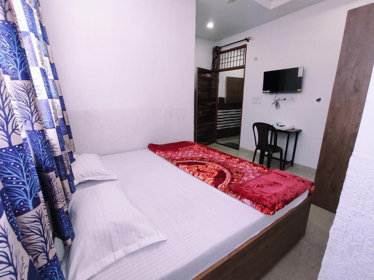 Hotel Yolo- Chandīgarh 外观 照片