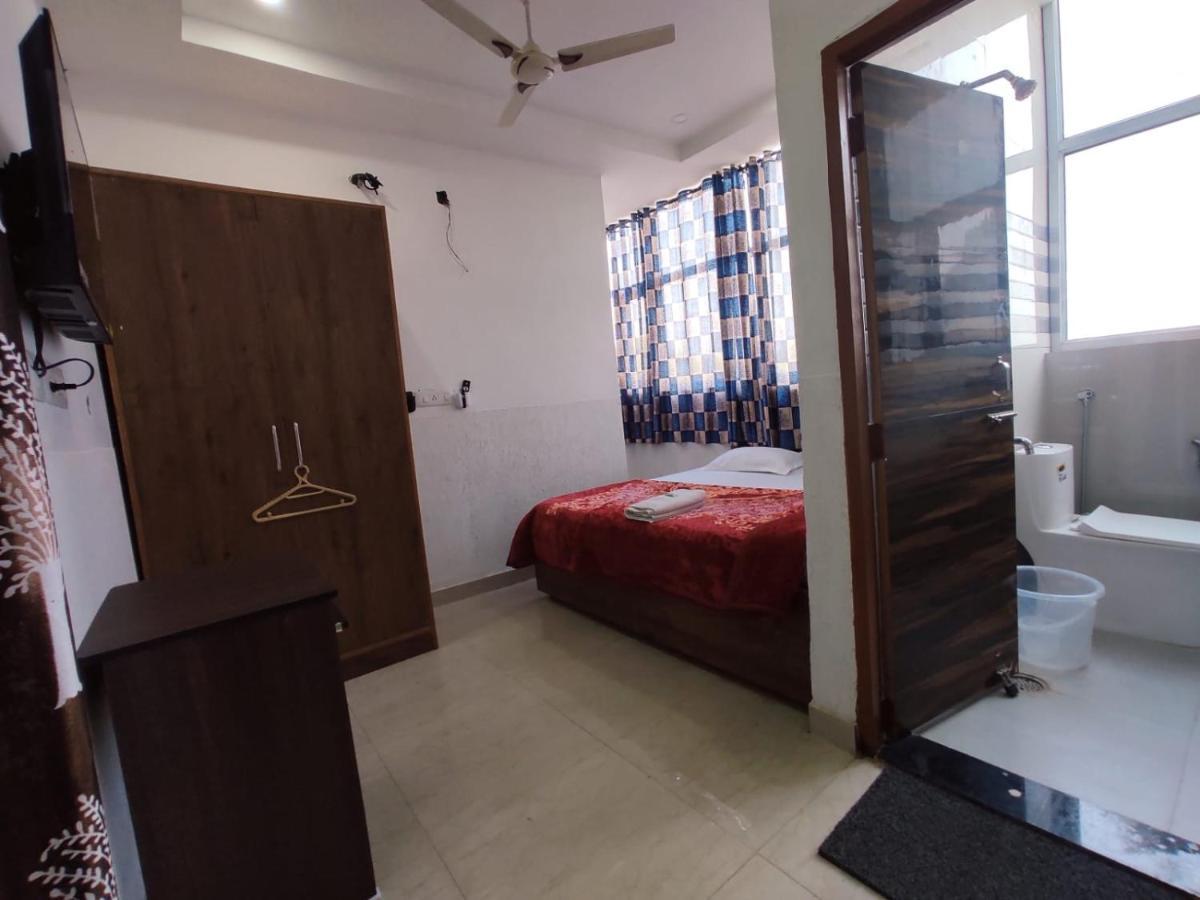 Hotel Yolo- Chandīgarh 外观 照片