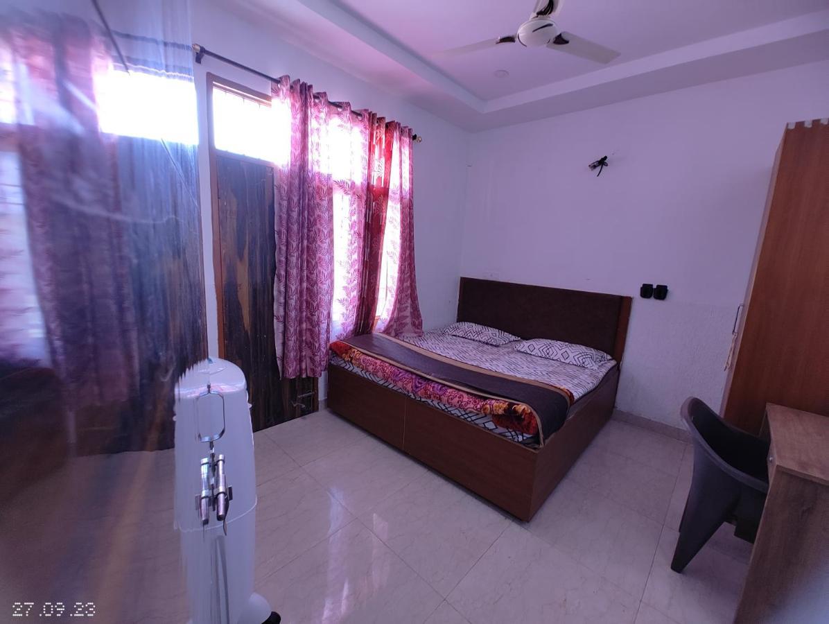 Hotel Yolo- Chandīgarh 外观 照片