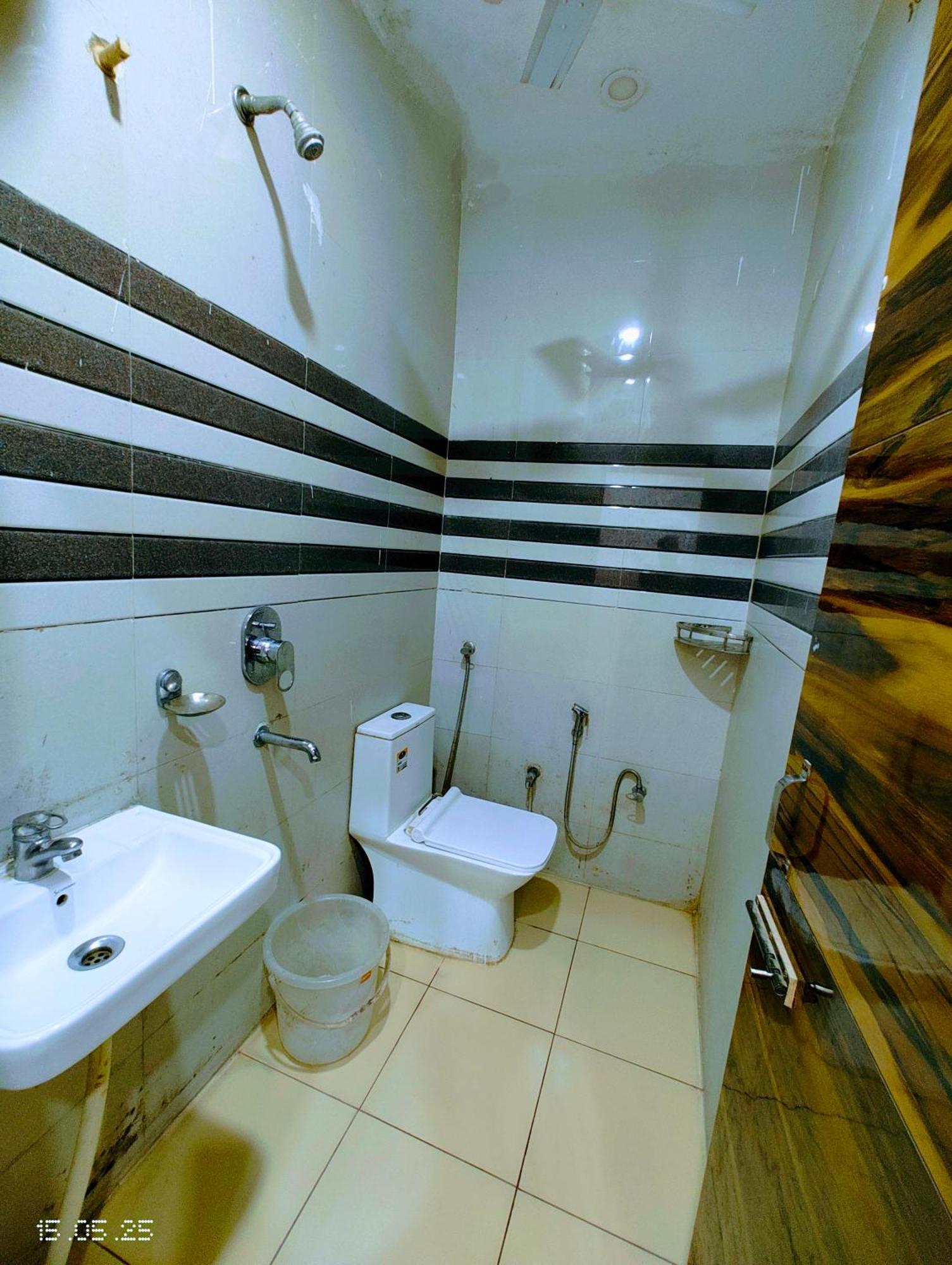 Hotel Yolo- Chandīgarh 外观 照片