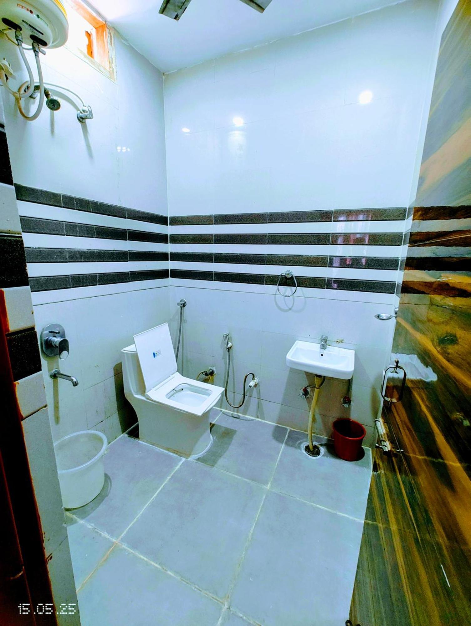 Hotel Yolo- Chandīgarh 外观 照片