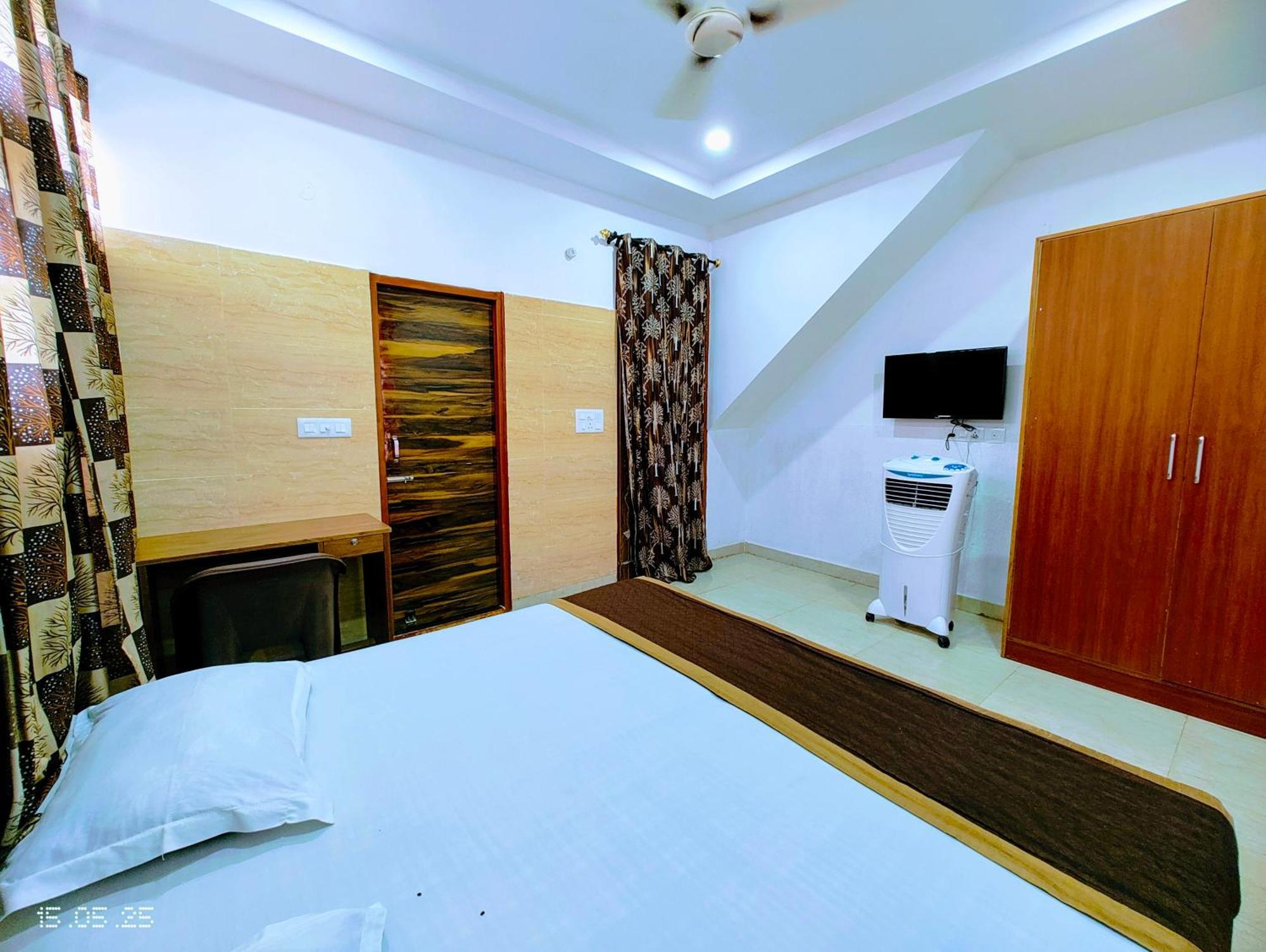 Hotel Yolo- Chandīgarh 外观 照片