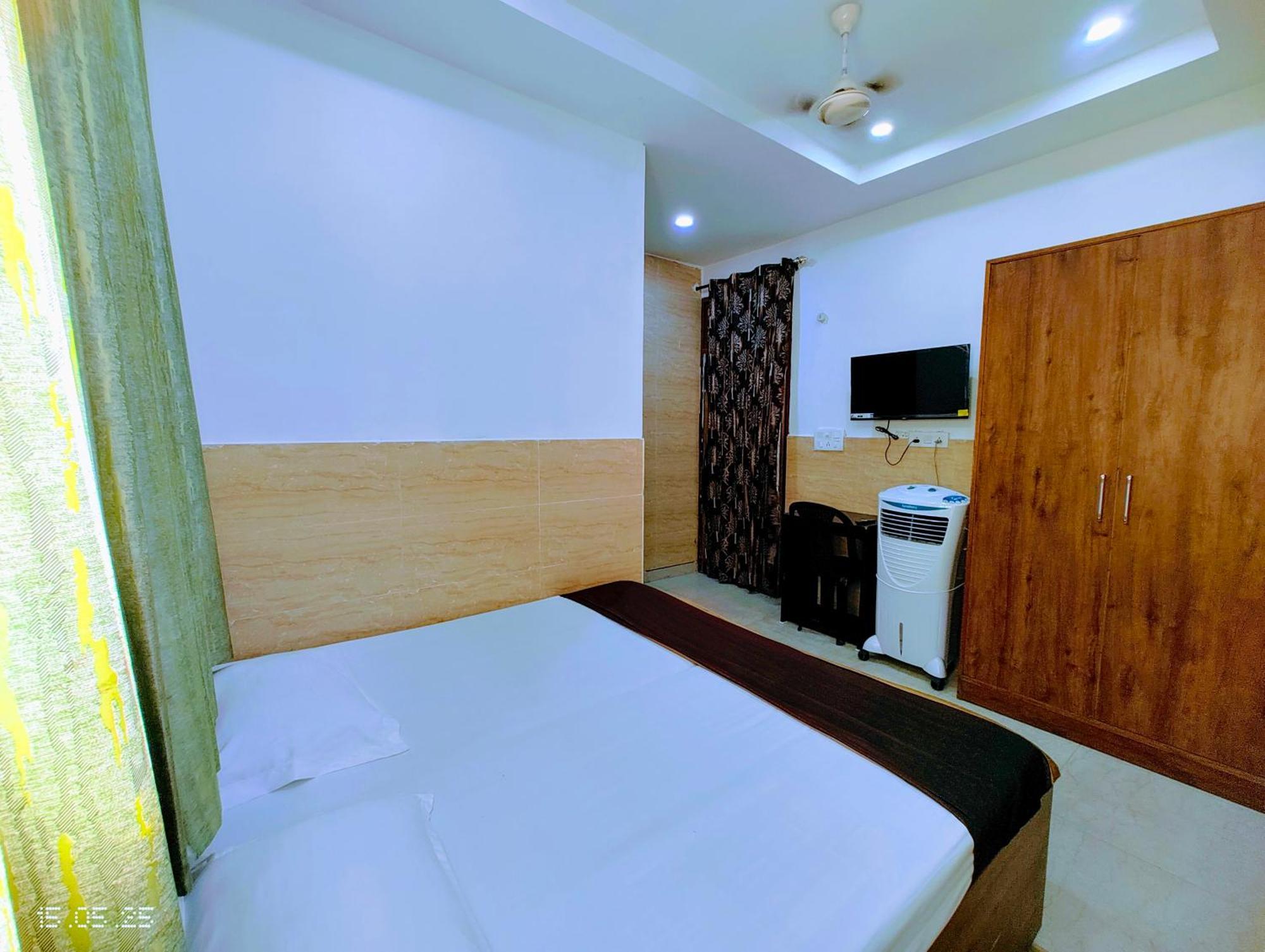 Hotel Yolo- Chandīgarh 外观 照片