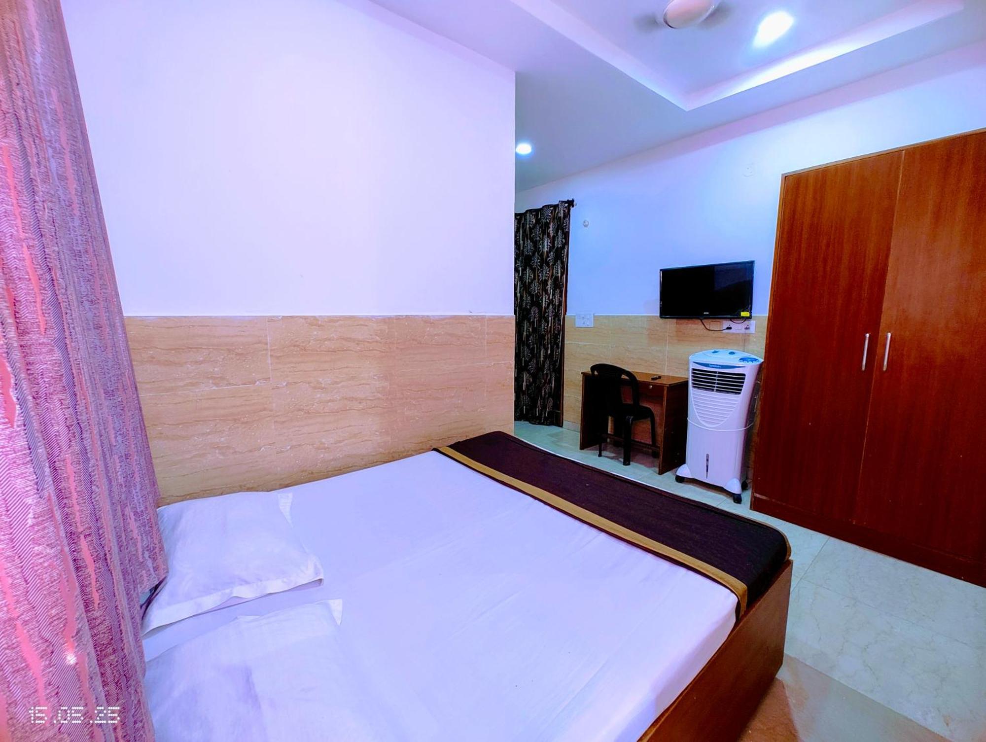 Hotel Yolo- Chandīgarh 外观 照片