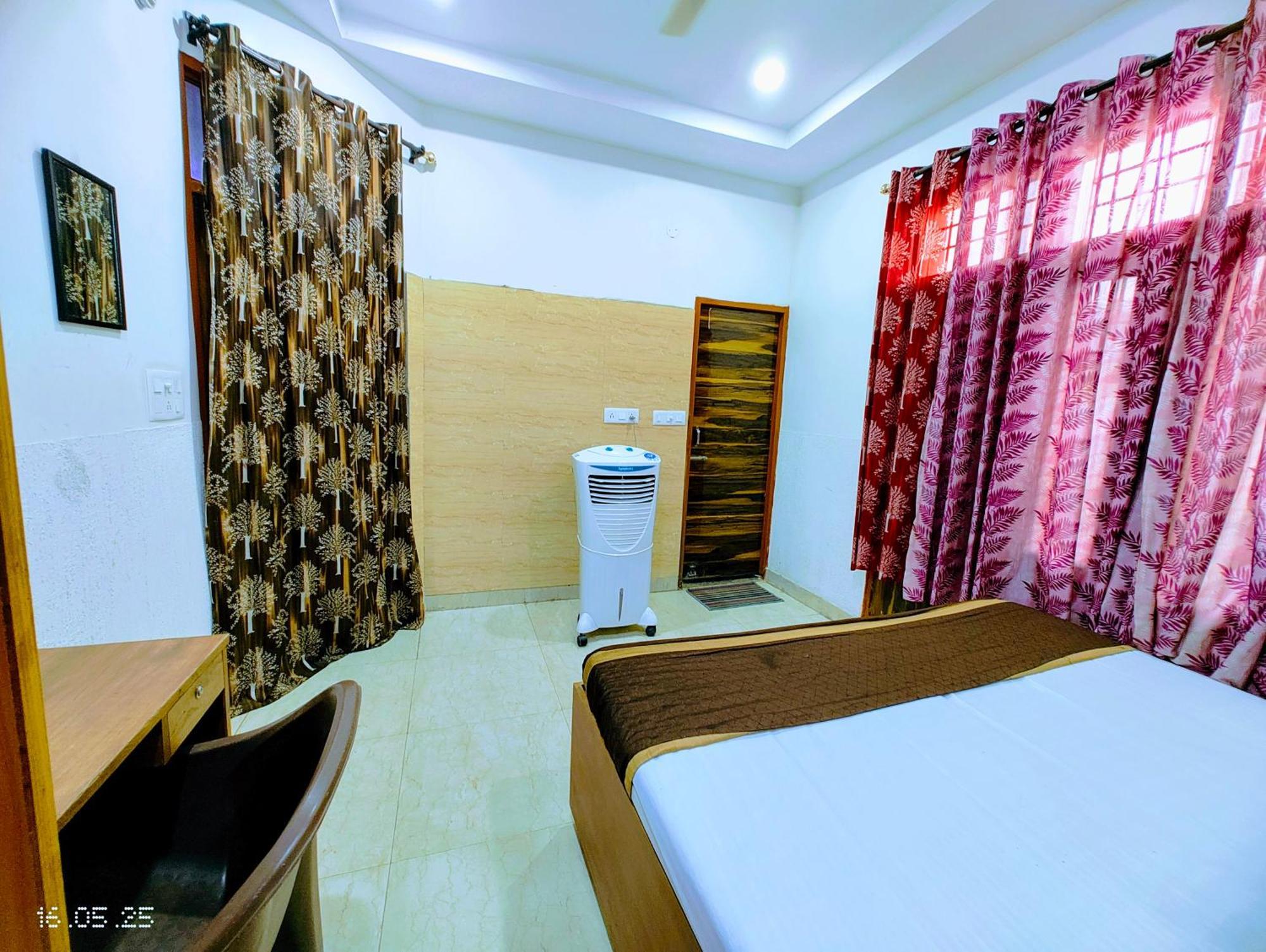 Hotel Yolo- Chandīgarh 外观 照片