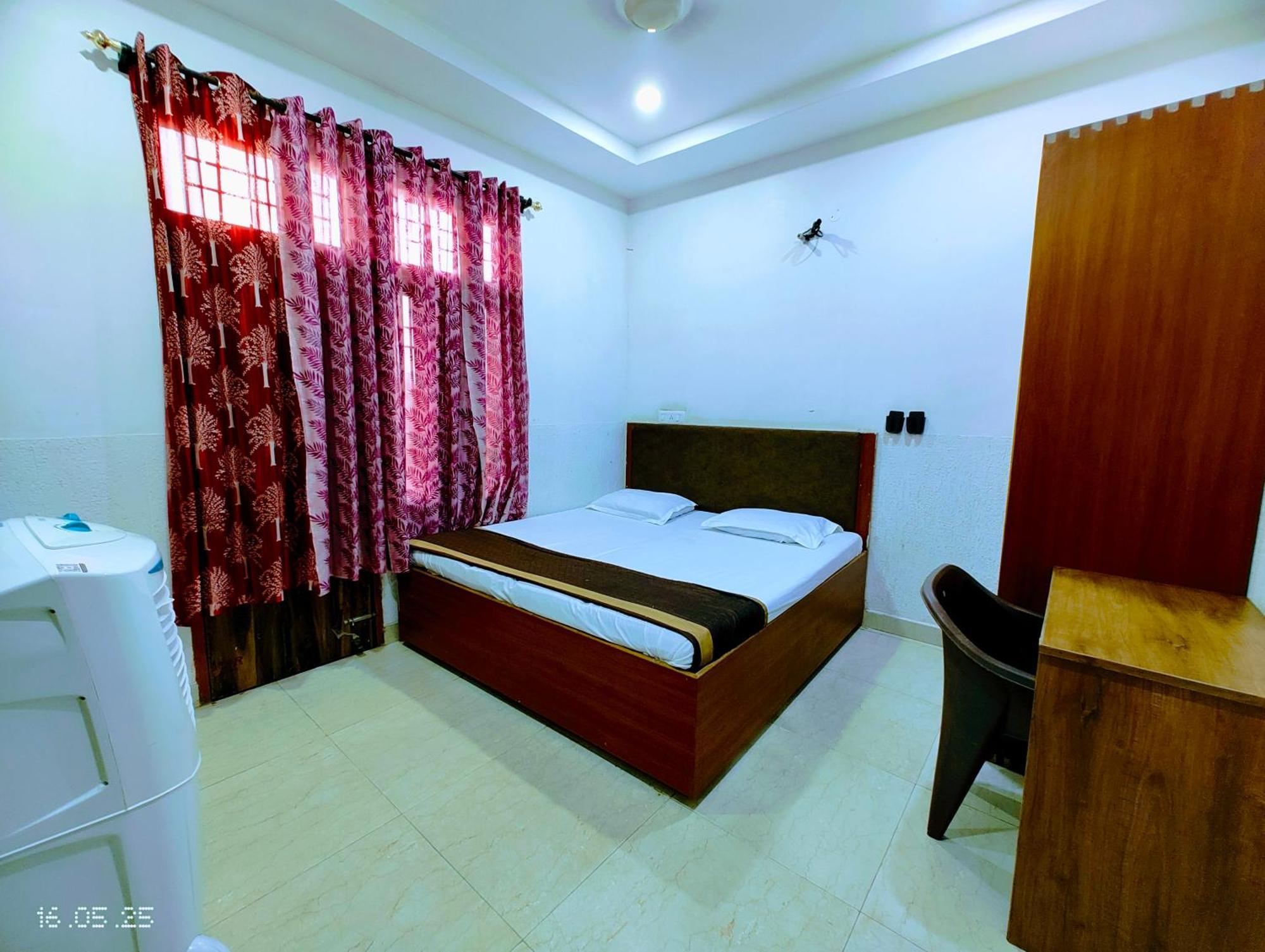 Hotel Yolo- Chandīgarh 外观 照片